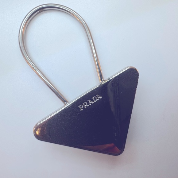 Prada Clip Keychain Triangle M718 Made in Italy Silver Metal Logo Runway Edition - Picture 11 of 12